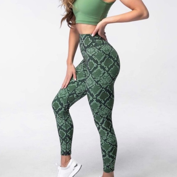 Balance Athletica Pants - Balance Athletica Viper Ascend Leggings